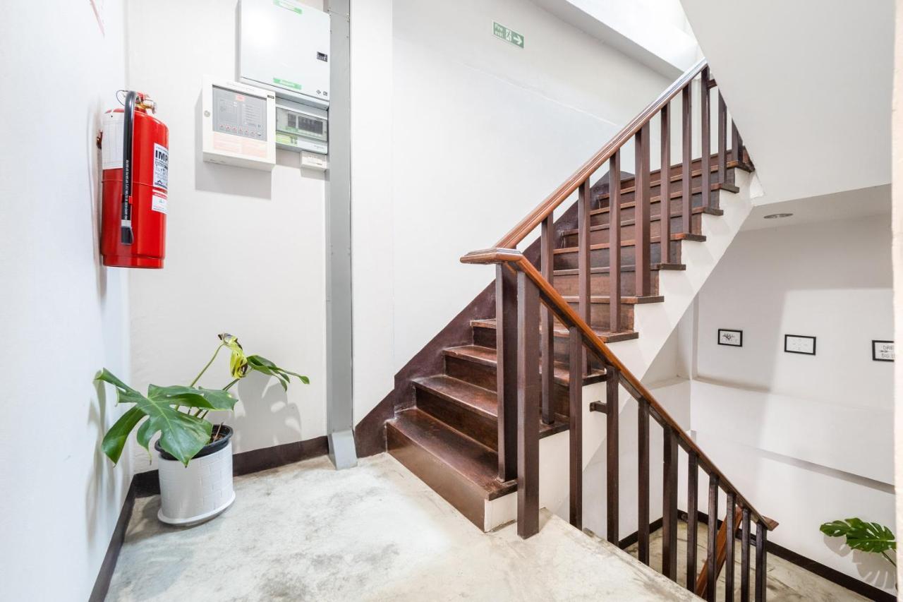 Oyo 969 Lida 1946 Hostel Bangkok Zewnętrze zdjęcie
